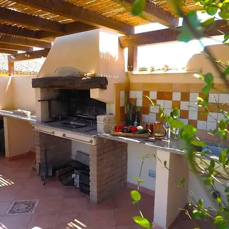 Maris Holidays - Close To The Sea, 5 Mins Walk Villa Tertenìa