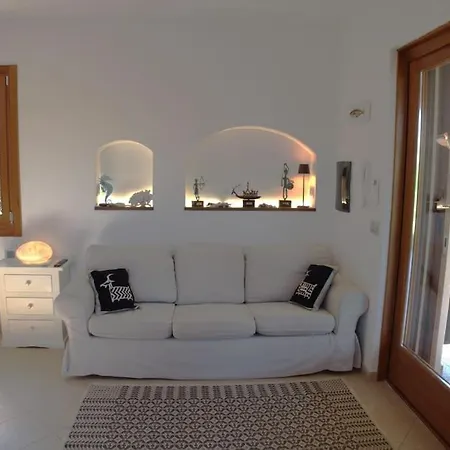 Maris Holidays - Close To The Sea, 5 Mins Walk Tertenìa