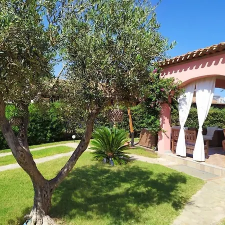 Maris Holidays - Close To The Sea, 5 Mins Walk Villa Tertenìa