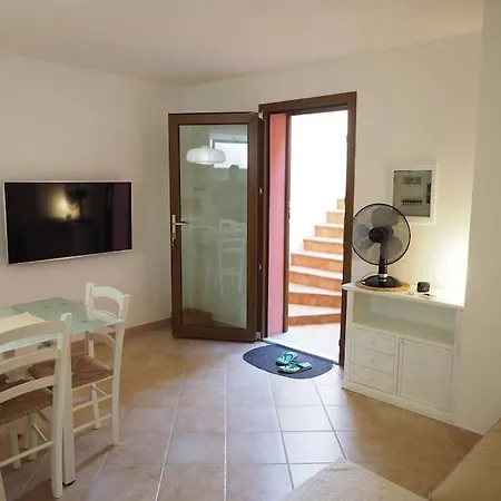 Maris Holidays - Close To The Sea, 5 Mins Walk Villa Tertenìa