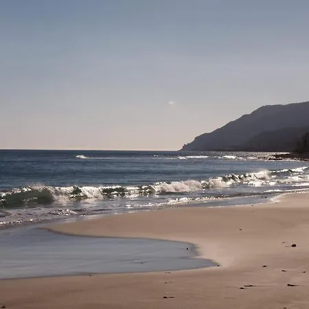Maris Holidays - Close To The Sea, 5 Mins Walk