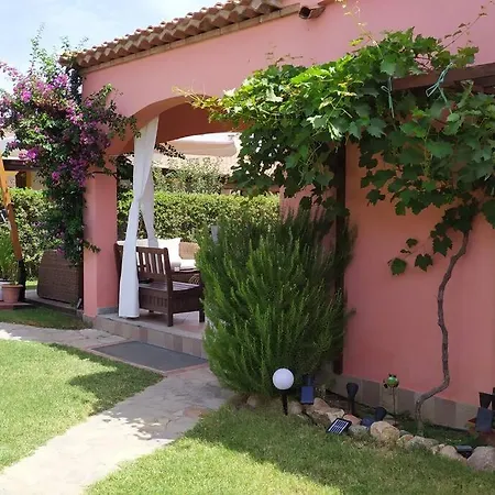 Maris Holidays - Close To The Sea, 5 Mins Walk Вилла