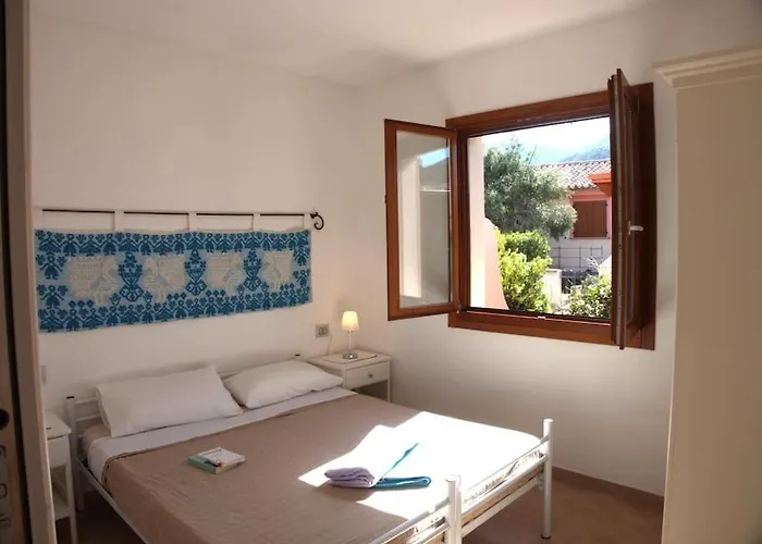 Villa Maris Holidays - Close To The Sea, 5 Mins Walk