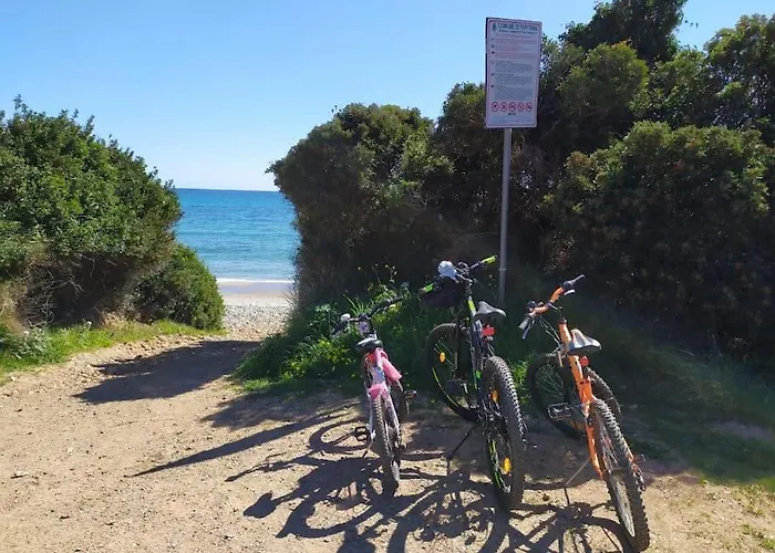 Maris Holidays - Close To The Sea, 5 Mins Walk Villa Tertenìa